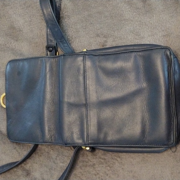 Vintage Jaqueline Ferrar Navy Leather Crossbody - Picture 11 of 16